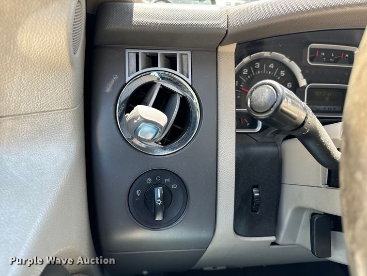 image for item EH6892 2008 Ford Expedition SUV