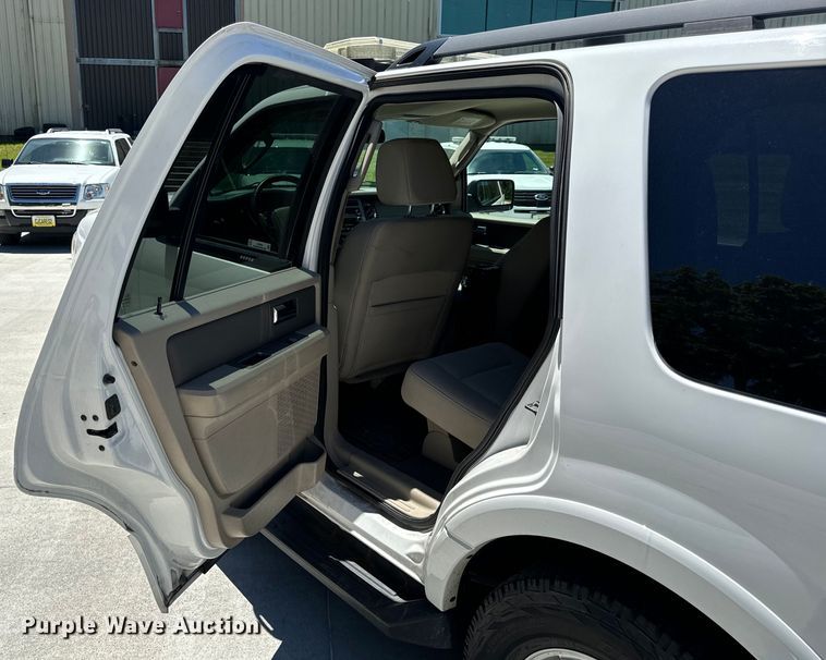 image for item EH6892 2008 Ford Expedition SUV