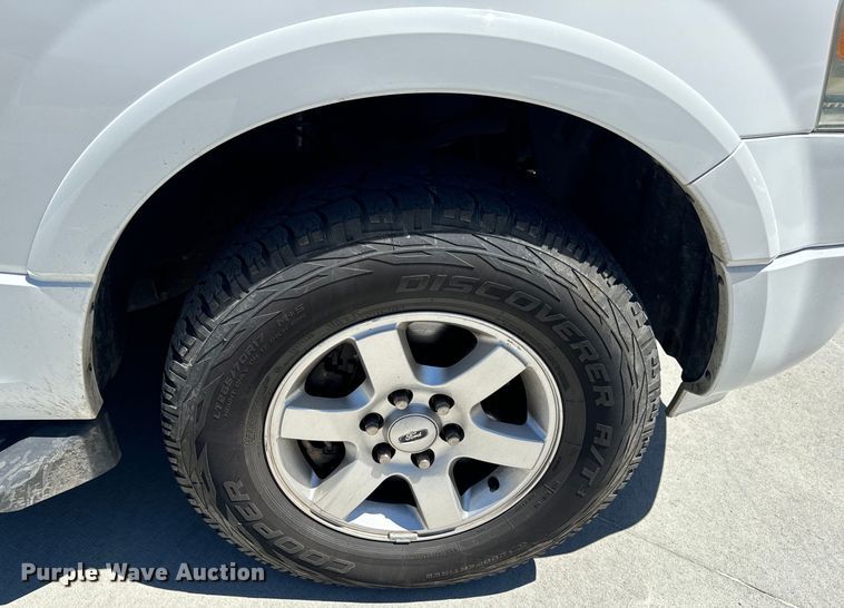 image for item EH6892 2008 Ford Expedition SUV