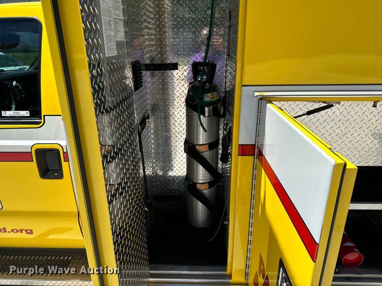 image for item EH6893 2015 Osage F450 Super Duty XLT ambulance