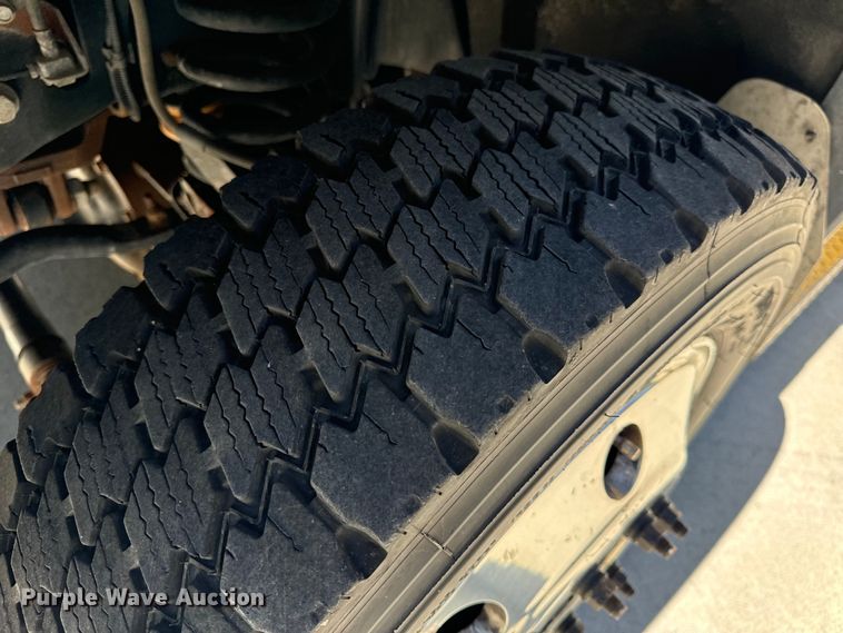 image for item EH6893 2015 Osage F450 Super Duty XLT ambulance