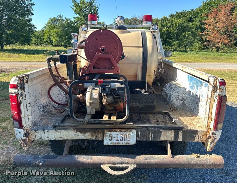 image for item EJ4396 1985 Ford F250 pickup truck