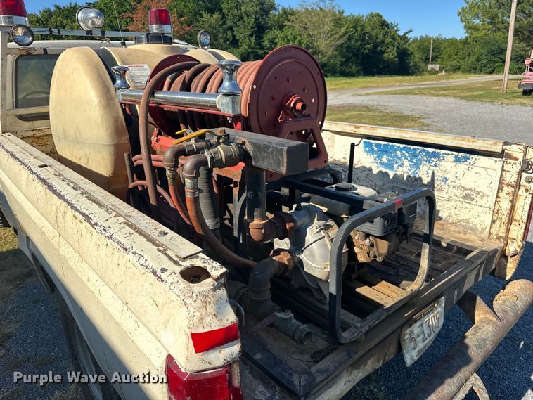 image for item EJ4396 1985 Ford F250 pickup truck