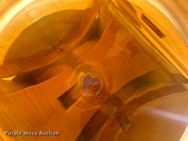 image for item EJ4396 1985 Ford F250 pickup truck