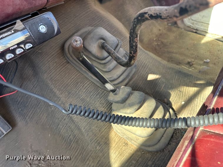 image for item EJ4396 1985 Ford F250 pickup truck