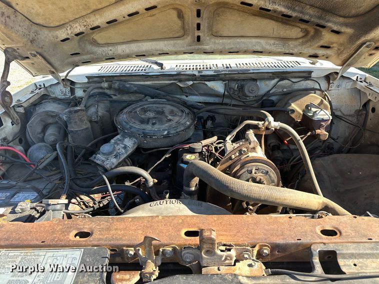 image for item EJ4396 1985 Ford F250 pickup truck