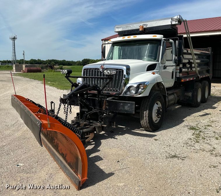 image for item EJ6348 2010 International  WorkStar 7400 dump truck