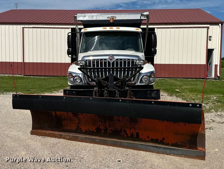 image for item EJ6348 2010 International  WorkStar 7400 dump truck