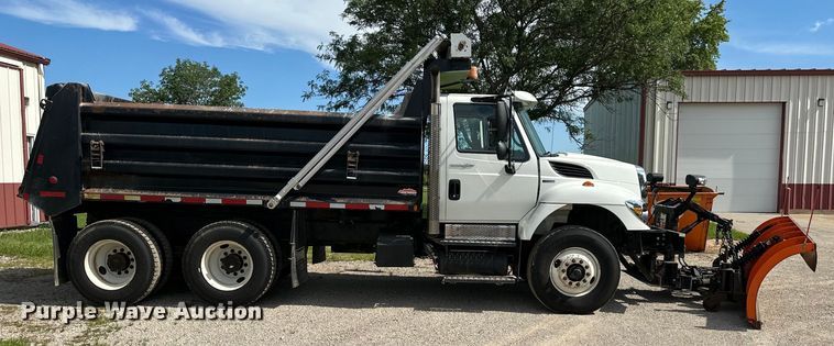 image for item EJ6348 2010 International  WorkStar 7400 dump truck