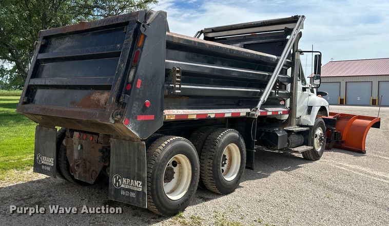 image for item EJ6348 2010 International  WorkStar 7400 dump truck