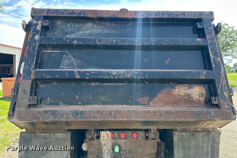 image for item EJ6348 2010 International  WorkStar 7400 dump truck