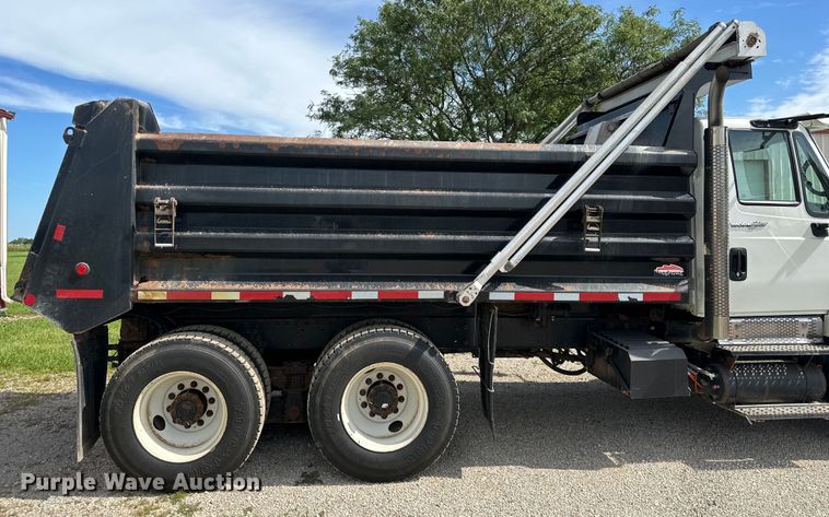 image for item EJ6348 2010 International  WorkStar 7400 dump truck