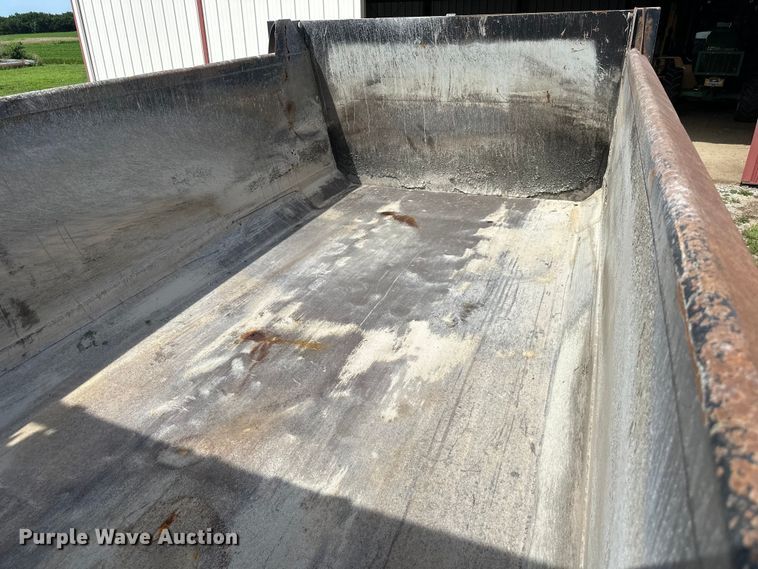 image for item EJ6348 2010 International  WorkStar 7400 dump truck