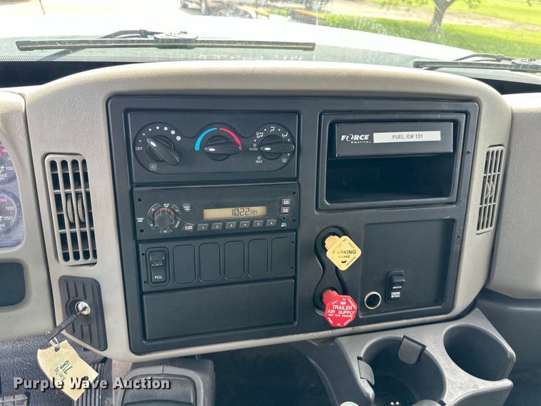 image for item EJ6348 2010 International  WorkStar 7400 dump truck