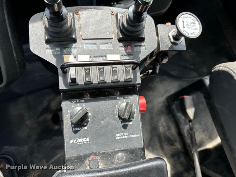 image for item EJ6348 2010 International  WorkStar 7400 dump truck