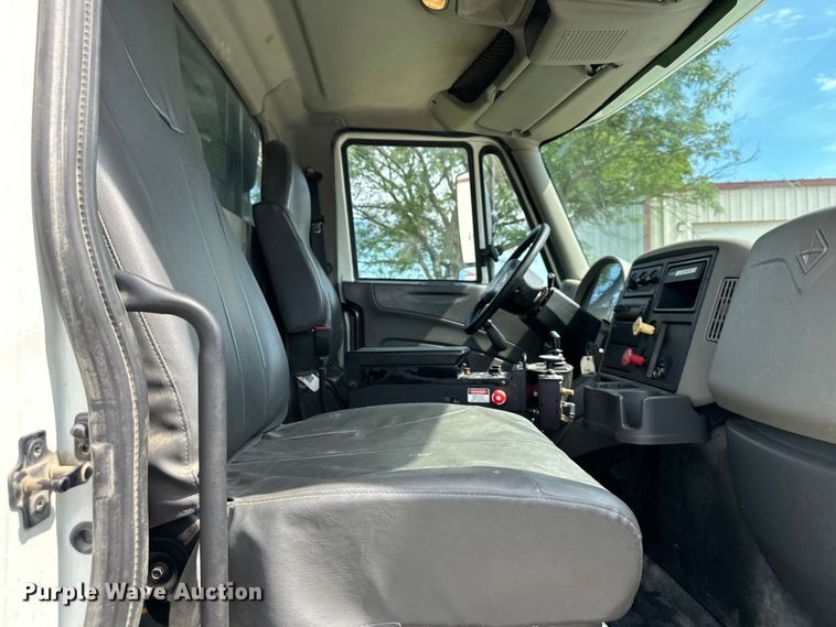 image for item EJ6348 2010 International  WorkStar 7400 dump truck