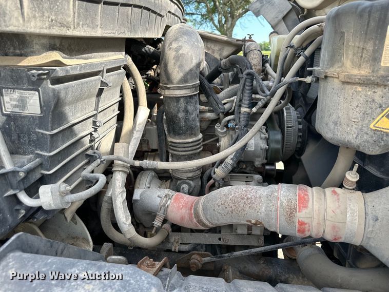 image for item EJ6348 2010 International  WorkStar 7400 dump truck