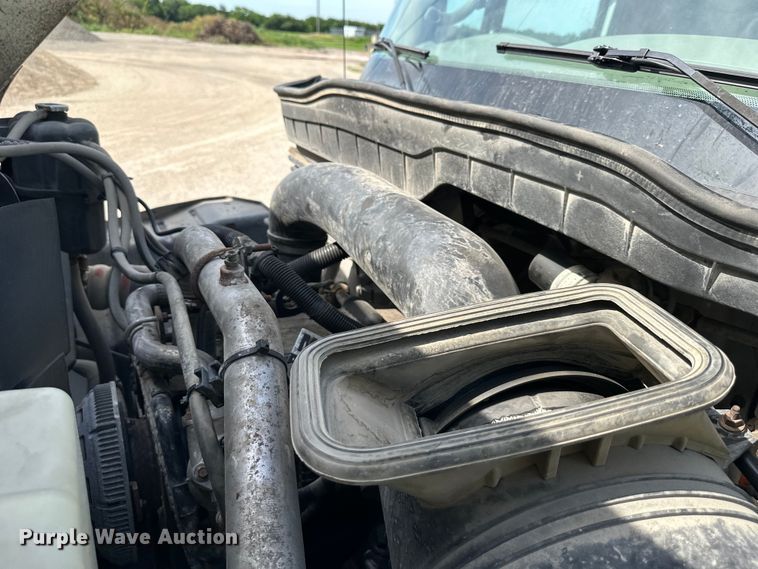 image for item EJ6348 2010 International  WorkStar 7400 dump truck