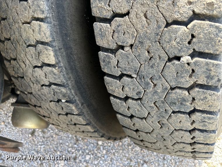 image for item EJ6348 2010 International  WorkStar 7400 dump truck