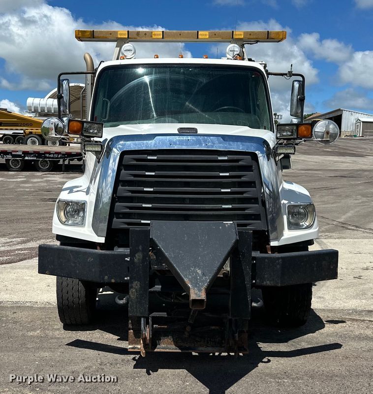 image for item EJ7000 2014 Freightliner  108SD dump truck