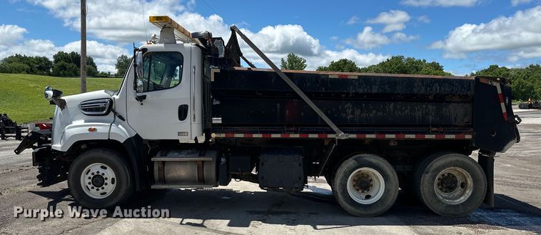 image for item EJ7000 2014 Freightliner  108SD dump truck