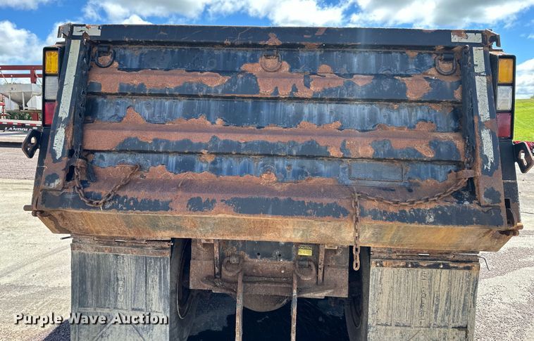 image for item EJ7000 2014 Freightliner  108SD dump truck