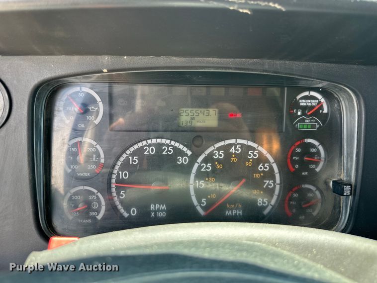 image for item EJ7000 2014 Freightliner  108SD dump truck