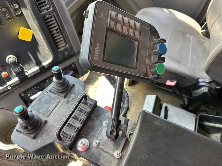 image for item EJ7000 2014 Freightliner  108SD dump truck