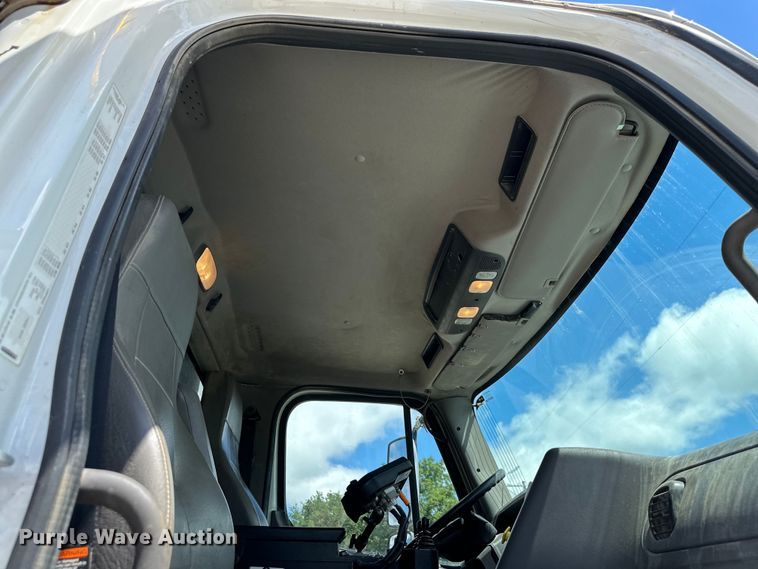 image for item EJ7000 2014 Freightliner  108SD dump truck