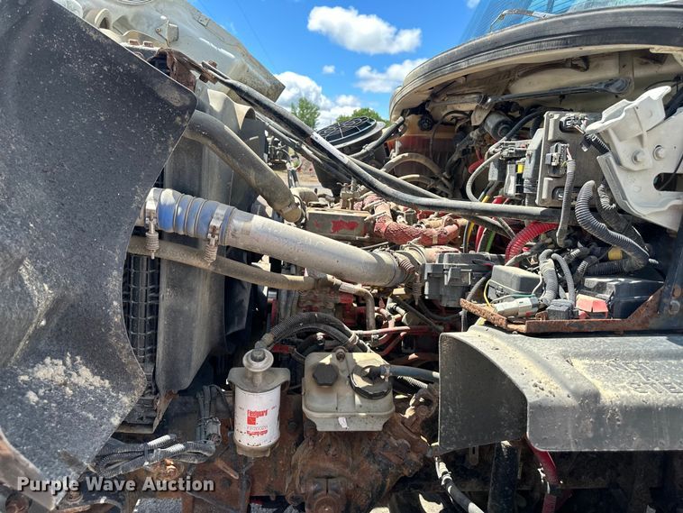 image for item EJ7000 2014 Freightliner  108SD dump truck