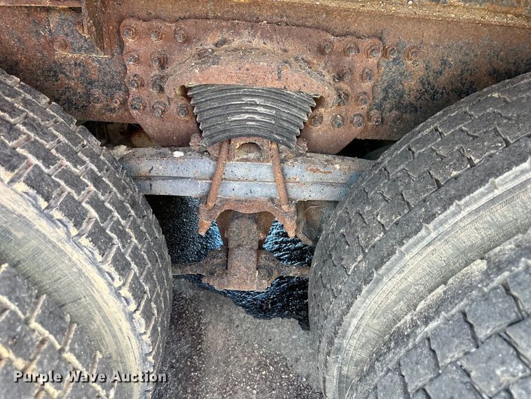 image for item EJ7000 2014 Freightliner  108SD dump truck