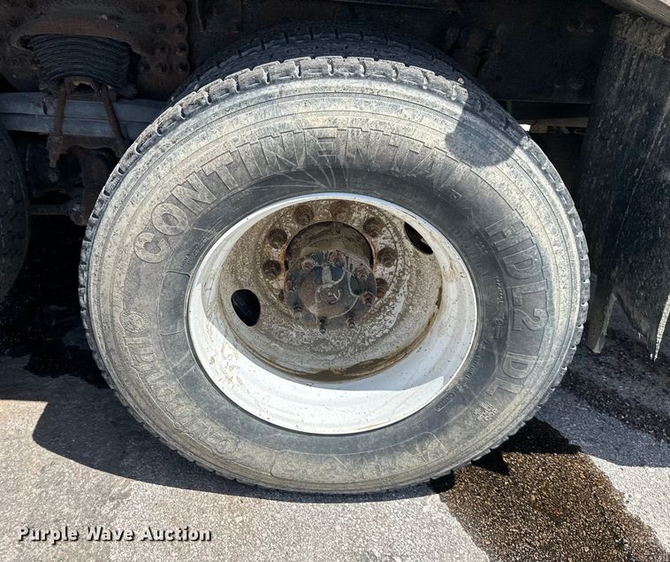 image for item EJ7000 2014 Freightliner  108SD dump truck