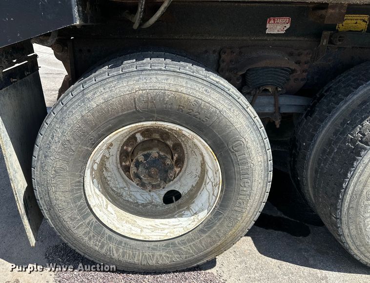 image for item EJ7000 2014 Freightliner  108SD dump truck