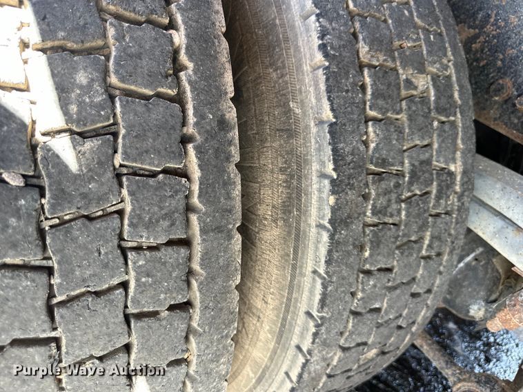 image for item EJ7000 2014 Freightliner  108SD dump truck