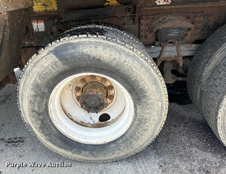 image for item EJ7000 2014 Freightliner  108SD dump truck