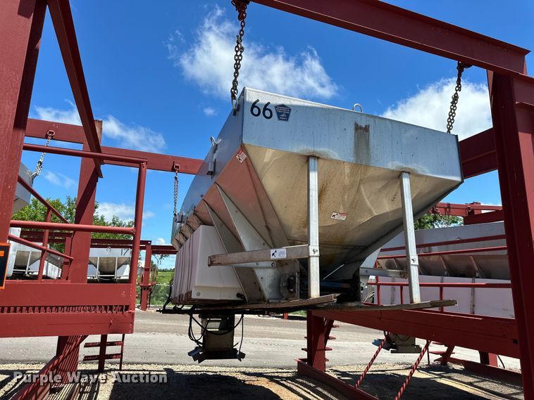 image for item EJ7000 2014 Freightliner  108SD dump truck