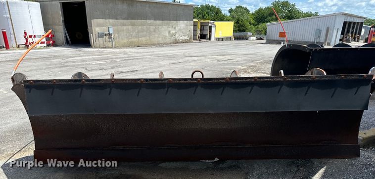 image for item EJ7000 2014 Freightliner  108SD dump truck