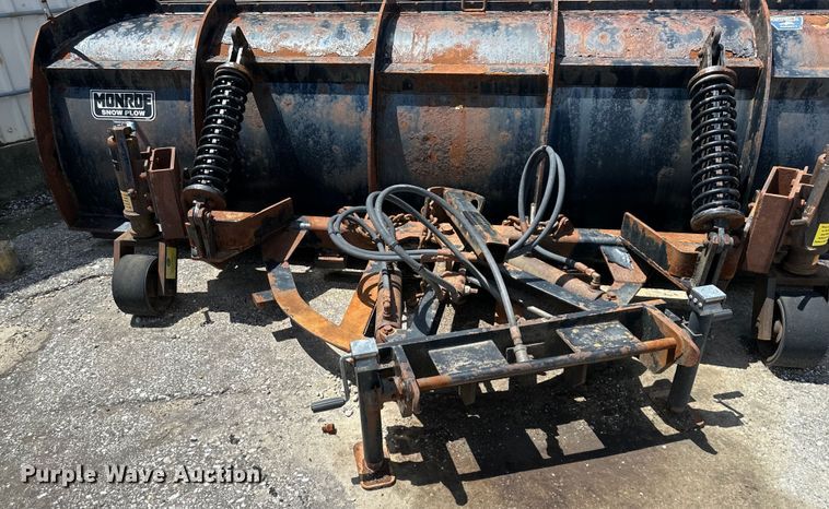 image for item EJ7000 2014 Freightliner  108SD dump truck