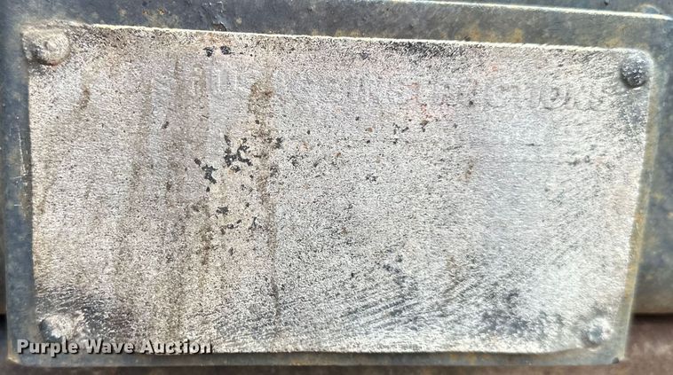 image for item EJ7001 2005 Freightliner FLD roll-off container truck