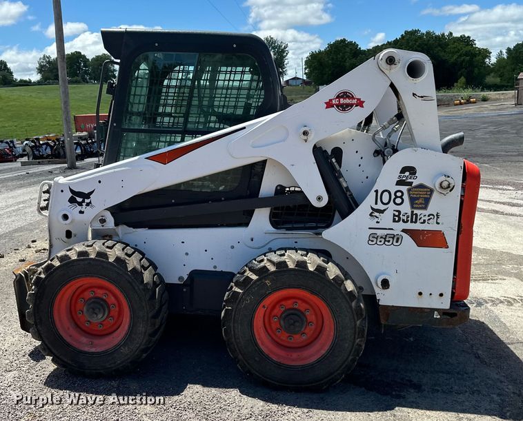 image for item EJ7002 2019 Bobcat  S650 skid steer loader