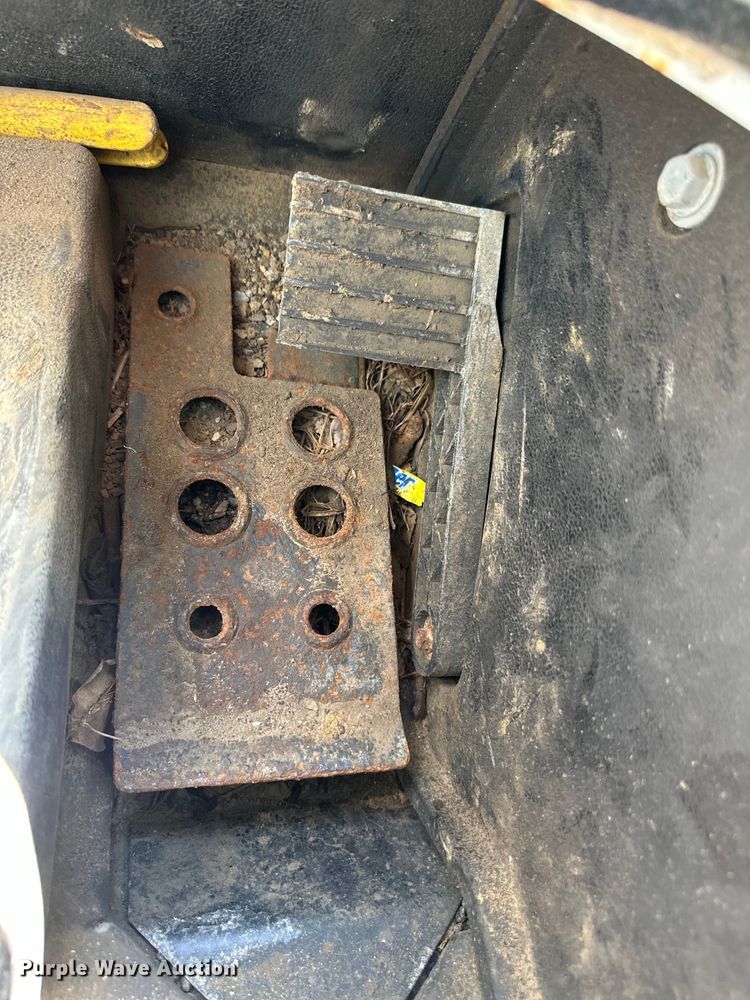 image for item EJ7002 2019 Bobcat  S650 skid steer loader