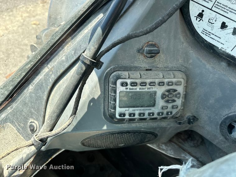 image for item EJ7002 2019 Bobcat  S650 skid steer loader