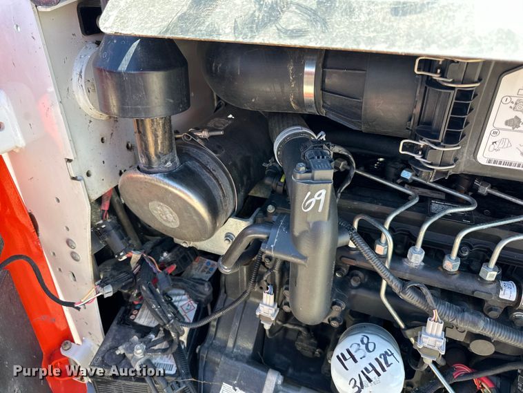 image for item EJ7002 2019 Bobcat  S650 skid steer loader