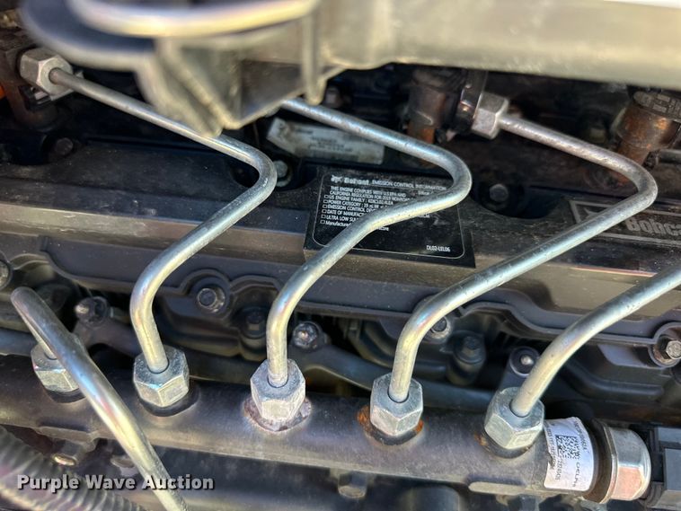 image for item EJ7002 2019 Bobcat  S650 skid steer loader