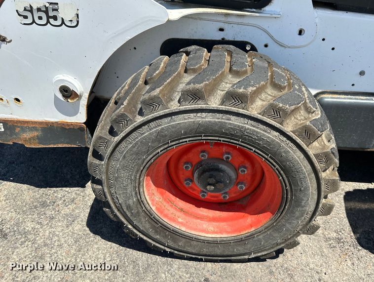 image for item EJ7002 2019 Bobcat  S650 skid steer loader