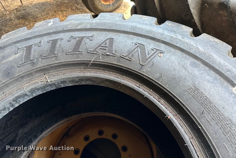 image for item EJ7004 (2) 17.5R25 tires