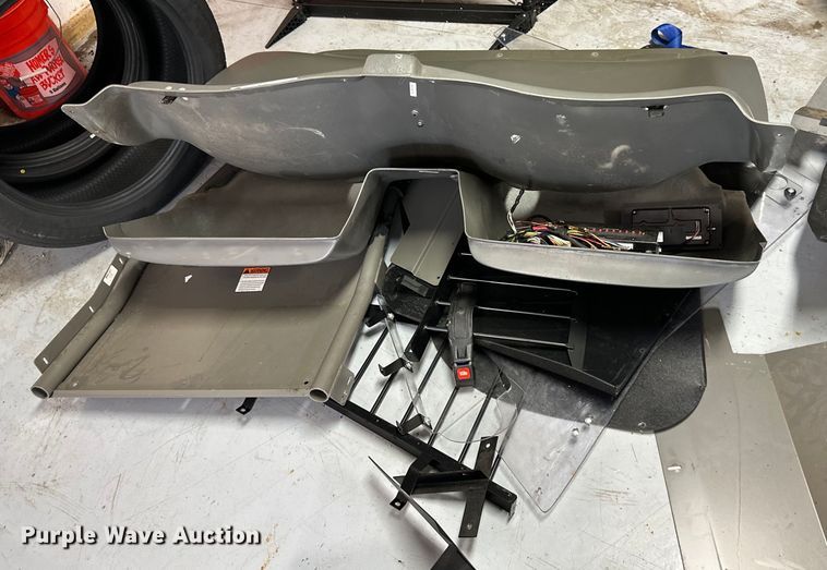 image for item EJ7016 Police car cages 