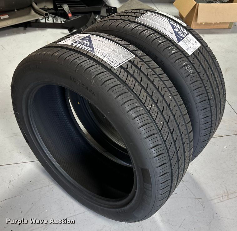 image for item EJ7017 (2) Advanta 285/45R22 tires