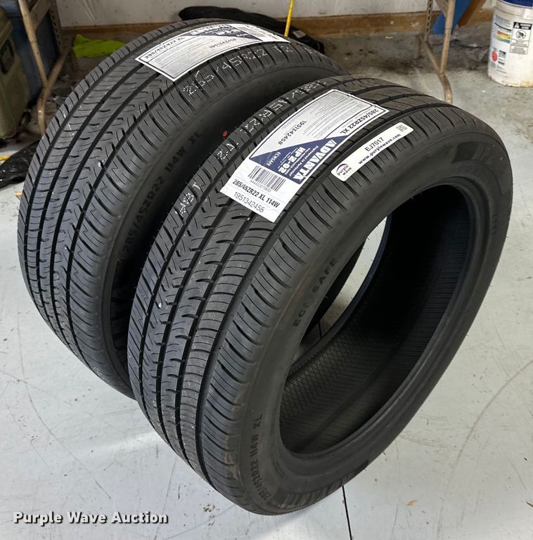 image for item EJ7017 (2) Advanta 285/45R22 tires