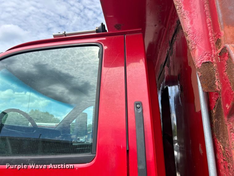 image for item EK4851 2005 Chevrolet  C8500 dump truck